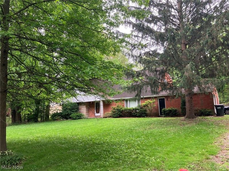 5840-42 Pawnee Street NW, North Canton, OH 44720 Photo 2
