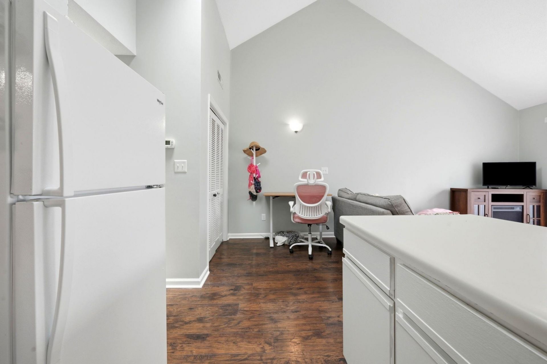1851 Colony Dr.  Photo 10