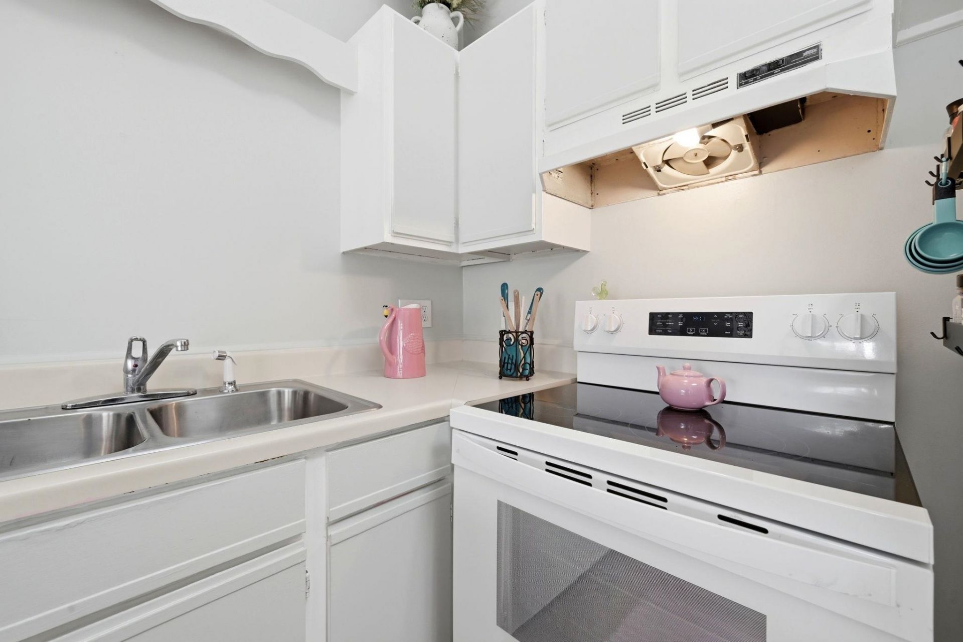 1851 Colony Dr.  Photo 8