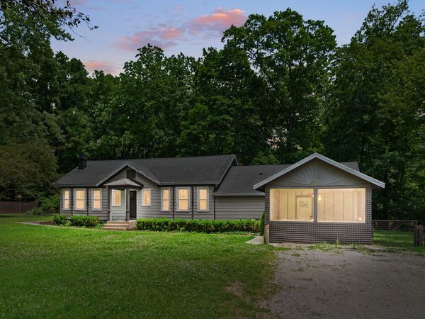 12241 Flynn Road, Sawyer, MI 49125
