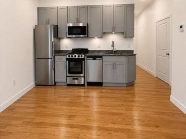 64 Market St, Unit 201, Lynn, MA 01901