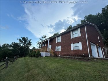 6420 Charleston Road, Ripley, WV 25271
