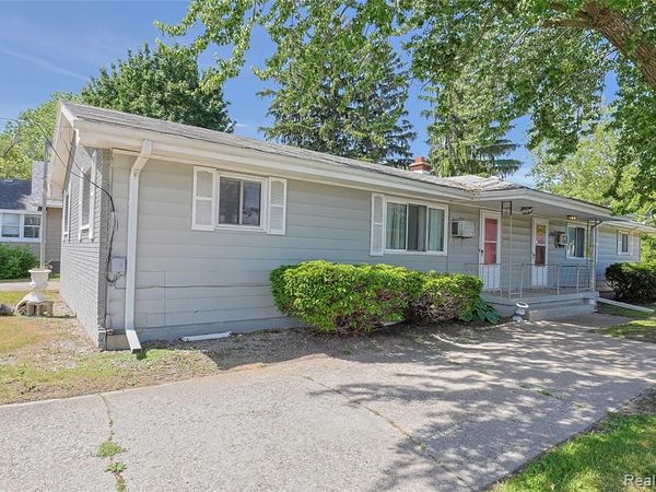 5258 Dixie Highway , Bridgeport Twp, MI 48601