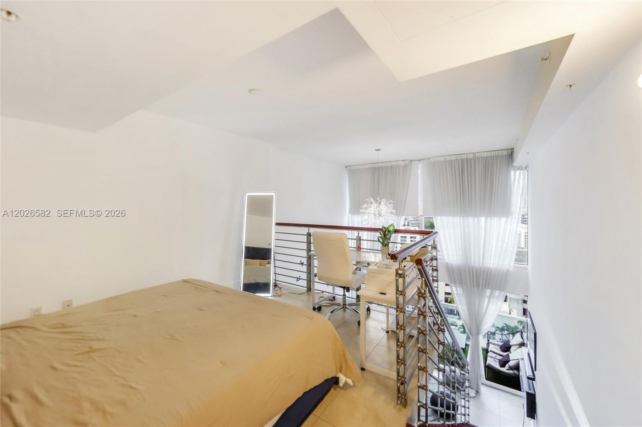 41 SE 5th St, Unit 1303, Miami, FL 33131 Photo