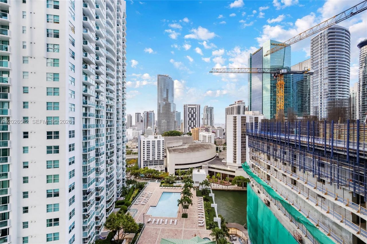 41 SE 5th St, Unit 1303, Miami, FL 33131 Photo