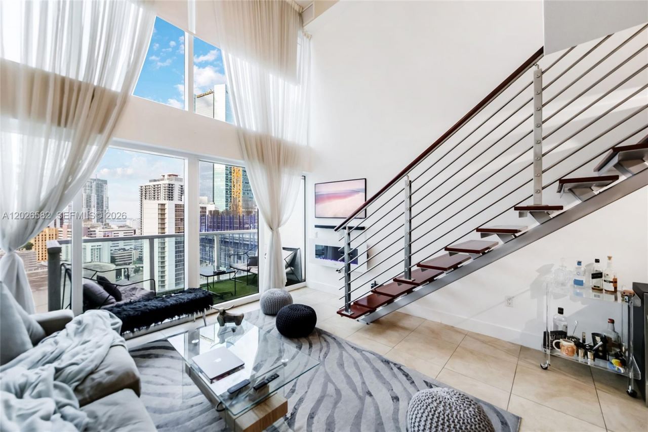 41 SE 5th St, Unit 1303, Miami, FL 33131 Photo