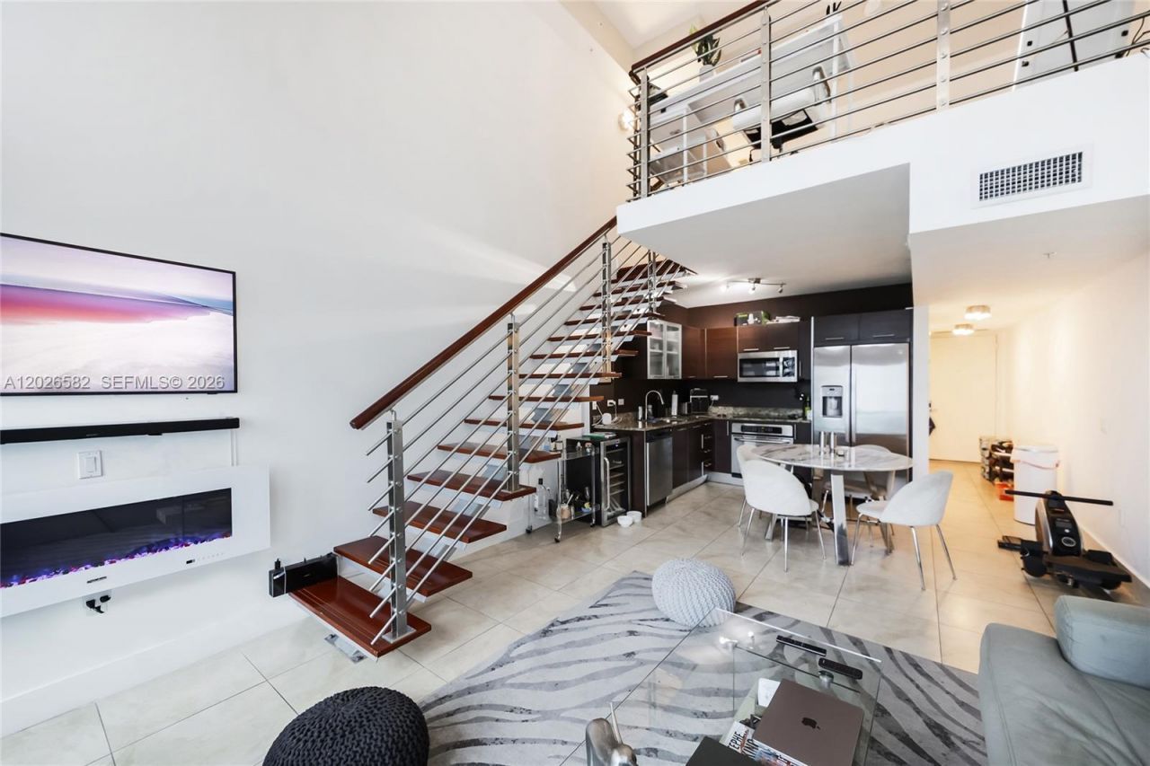 41 SE 5th St, Unit 1303, Miami, FL 33131 Photo
