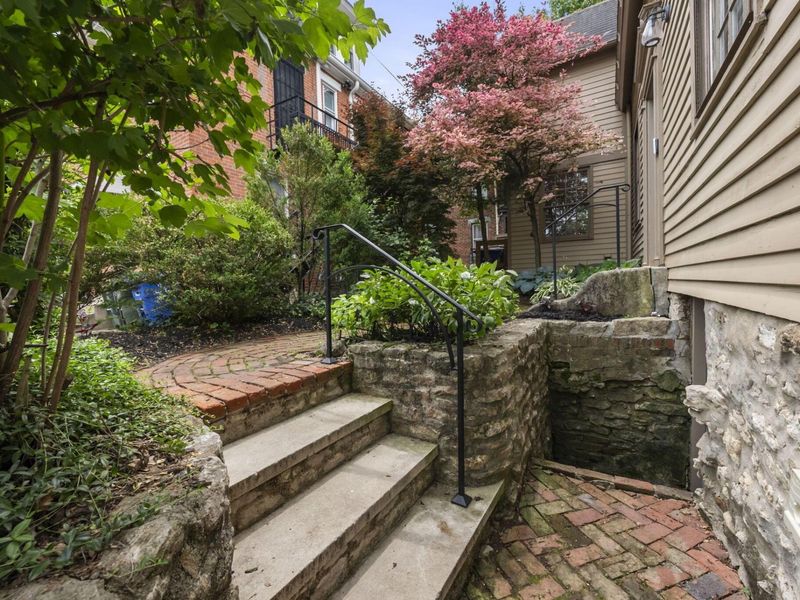43 E Beck Street, Columbus, OH 43215 Photo 43