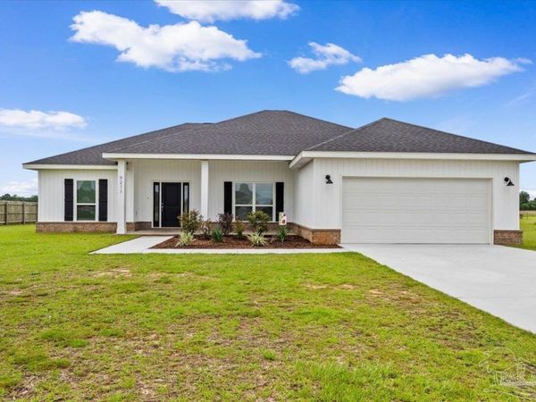 9211 Salter Rd, Pace, FL 32571