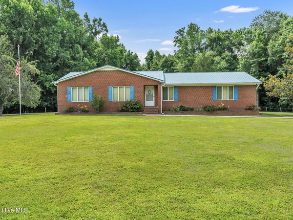 612 Parkertown Road, Hubert, NC 28539