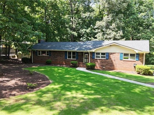 1179 Pathfinder Road , Marietta, GA 30066