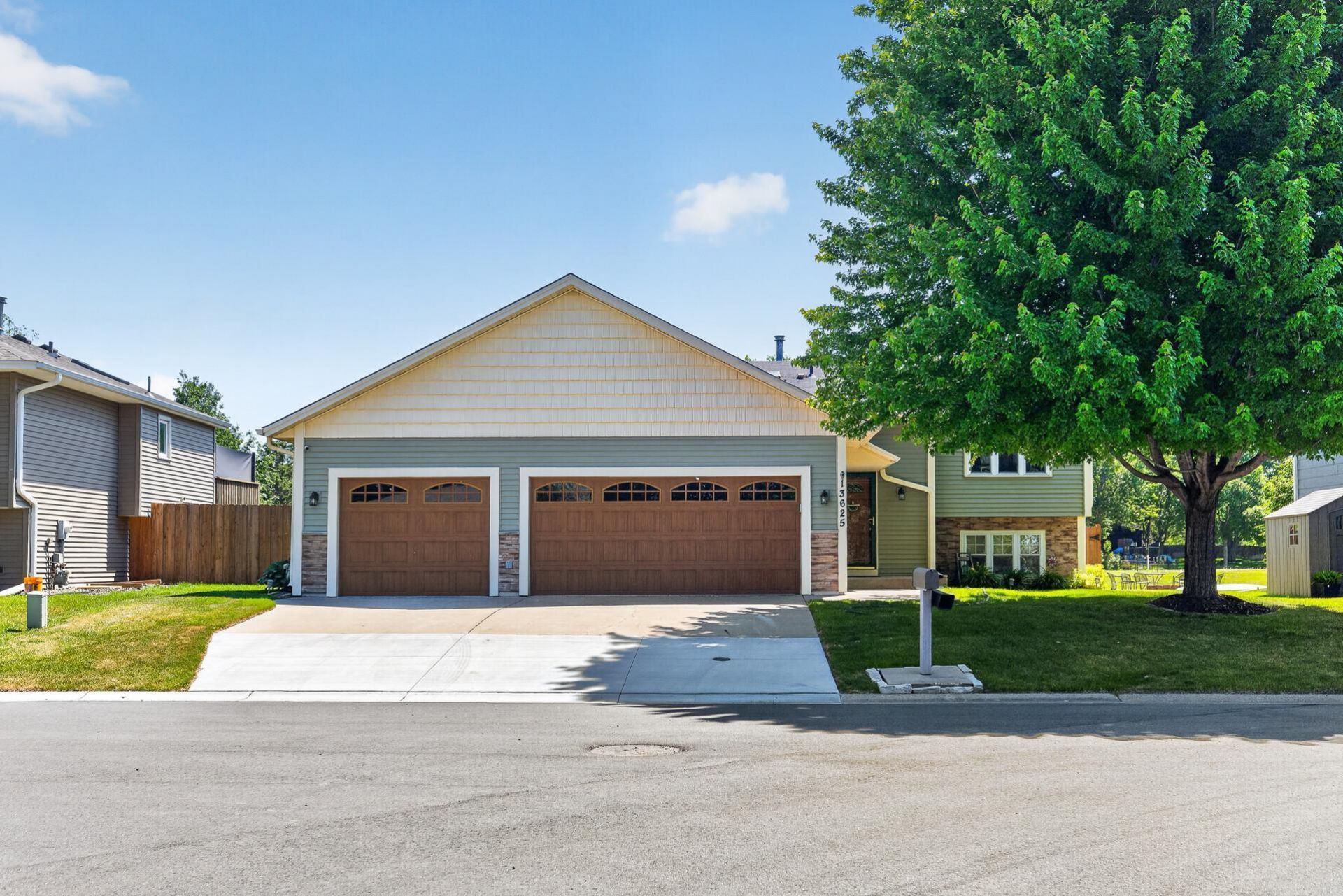 13625 Zarthan Avenue S, Savage, MN 55378