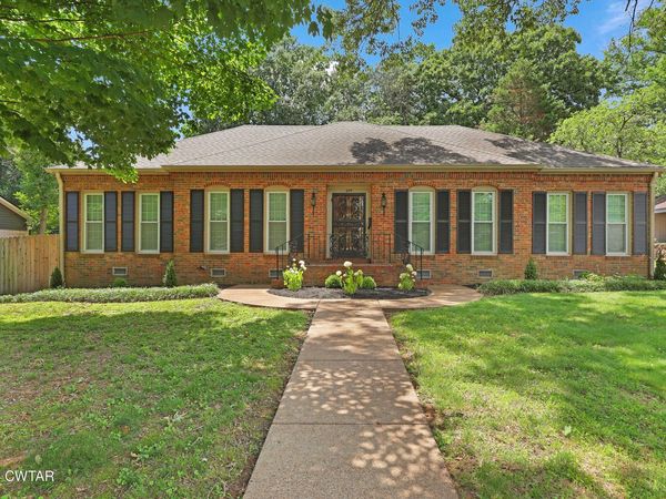 299 Edenwood Drive , Jackson, TN 38301