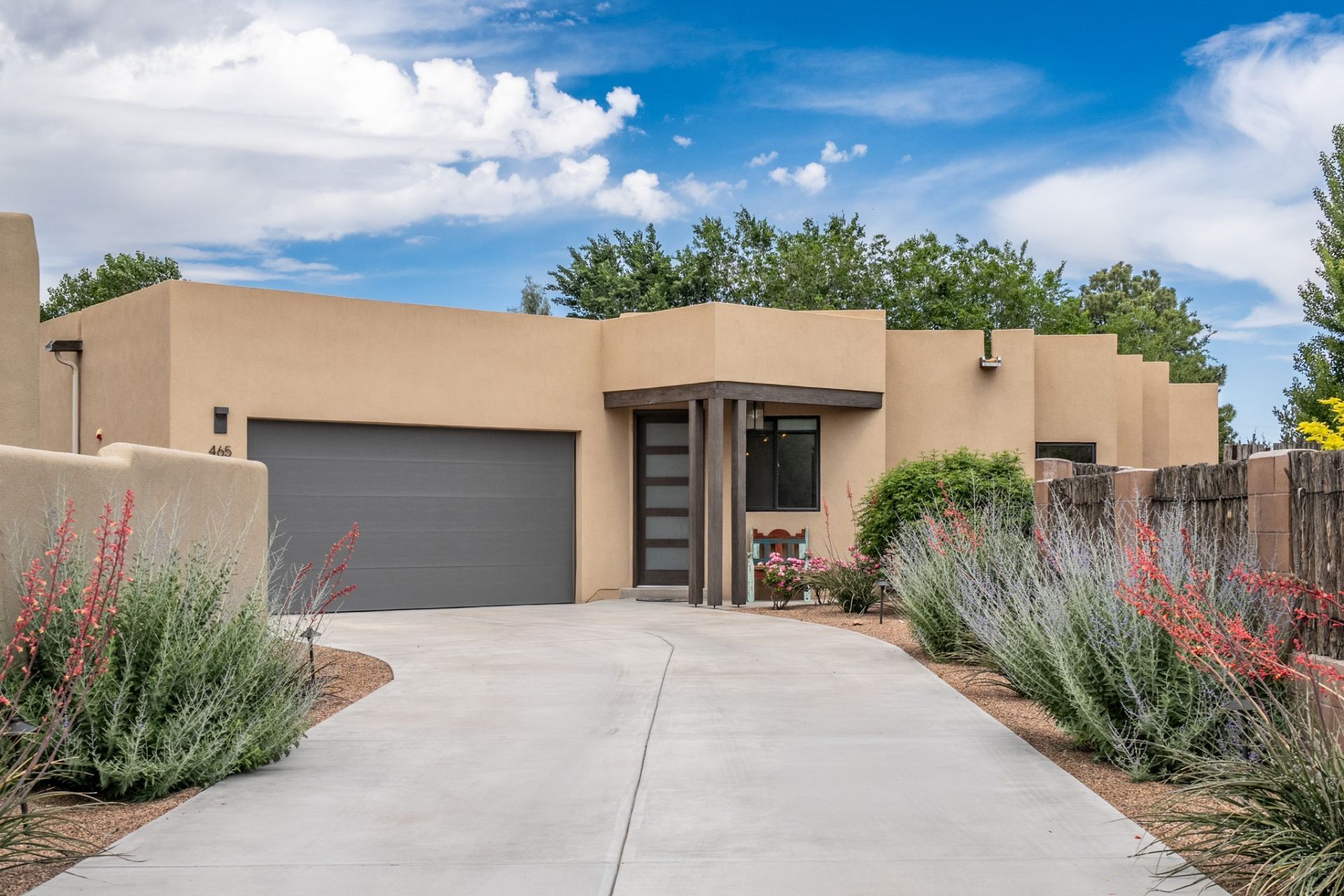 465 Calle Volver, Santa Fe, NM 87505 Main Photo