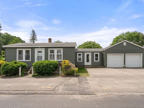9 Providence Rd, Sutton, MA 01590