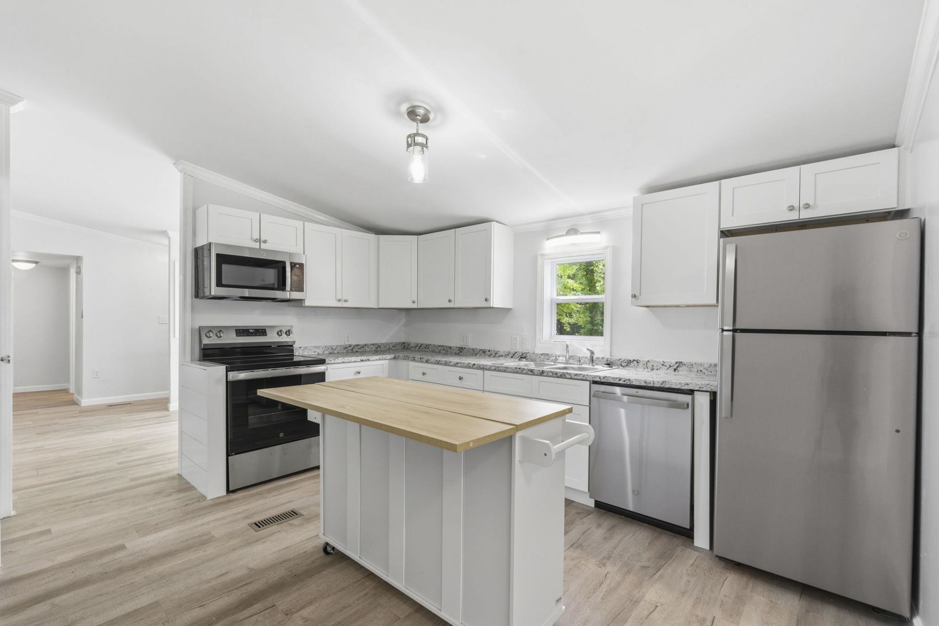 644 Summer Dr.  Photo 14