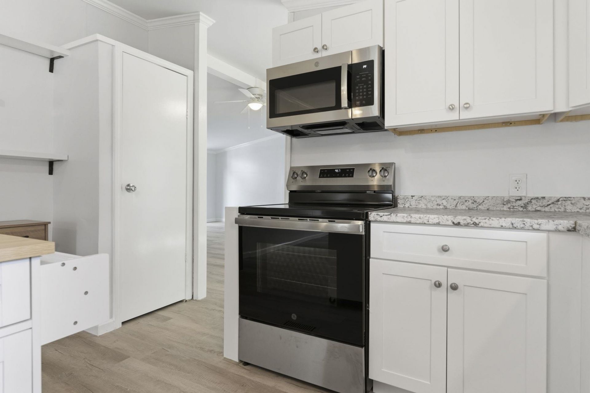 644 Summer Dr.  Photo 18