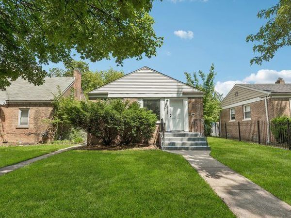 10145 S Bensley Avenue , Chicago, IL 60617