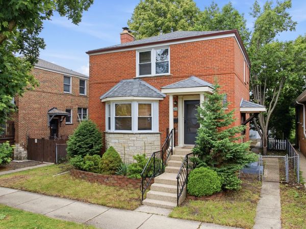 7910 BABB Avenue , Skokie, IL 60077