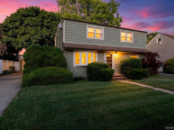 2545 Sycamore Avenue, Wantagh, NY 11793