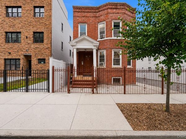 756 E 223rd Street , Bronx, NY 10466