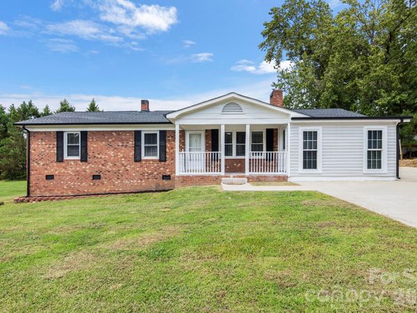 904 Long Street, Oakboro, NC 28129