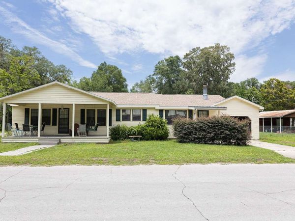 207 NW SENTER AVE, Branford, FL 32008