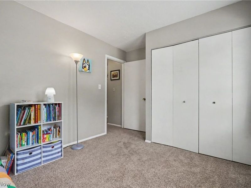 26930 Southwood Lane , Olmsted Falls, OH 44138 Photo 27