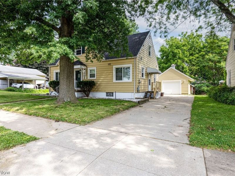 1881 Adelaide Boulevard, Akron, OH 44305 Photo 2