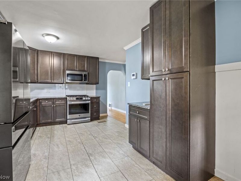 1881 Adelaide Boulevard, Akron, OH 44305 Photo 7