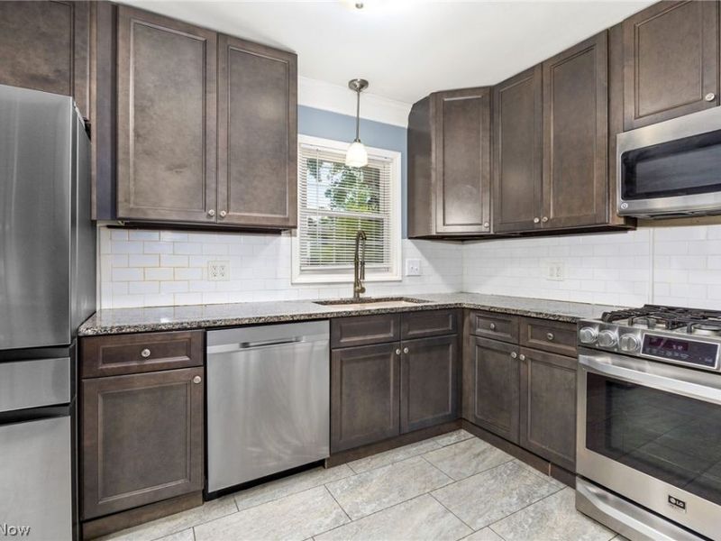 1881 Adelaide Boulevard, Akron, OH 44305 Photo 8