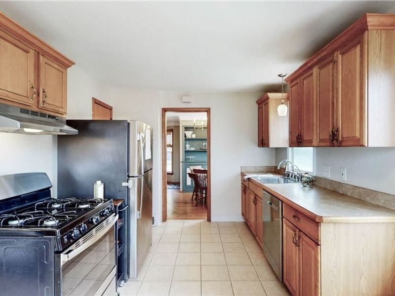 8111 Thornton Drive , Parma, OH 44129 Photo 13