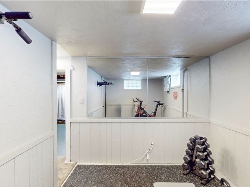 8111 Thornton Drive , Parma, OH 44129 Photo 30