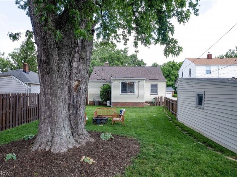 8111 Thornton Drive , Parma, OH 44129 Photo 40