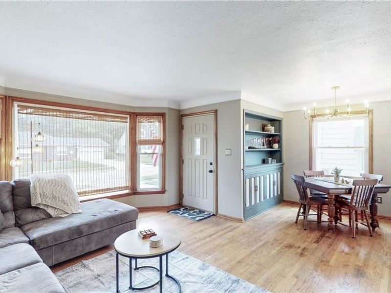8111 Thornton Drive , Parma, OH 44129 Photo 6