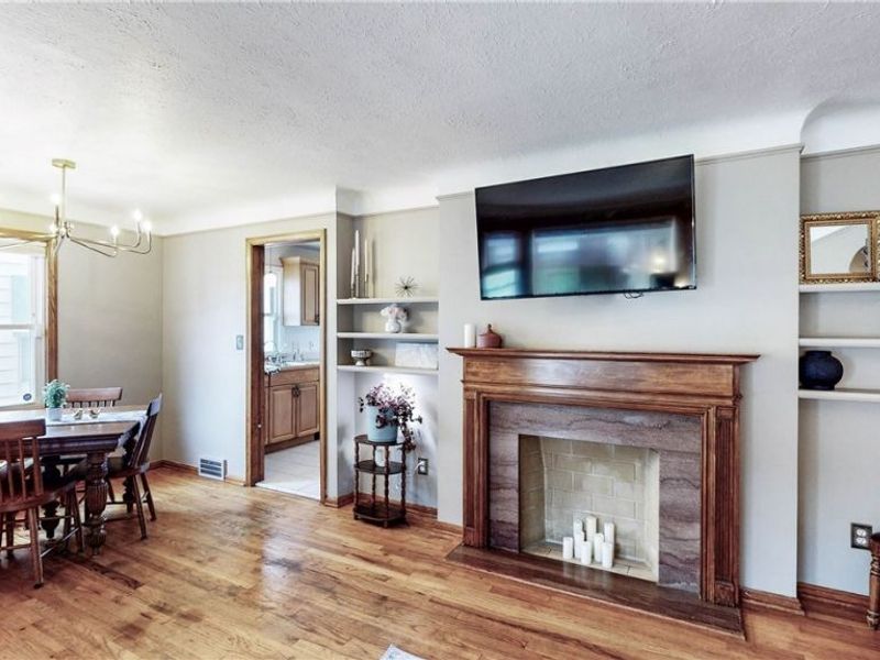 8111 Thornton Drive , Parma, OH 44129 Photo 9