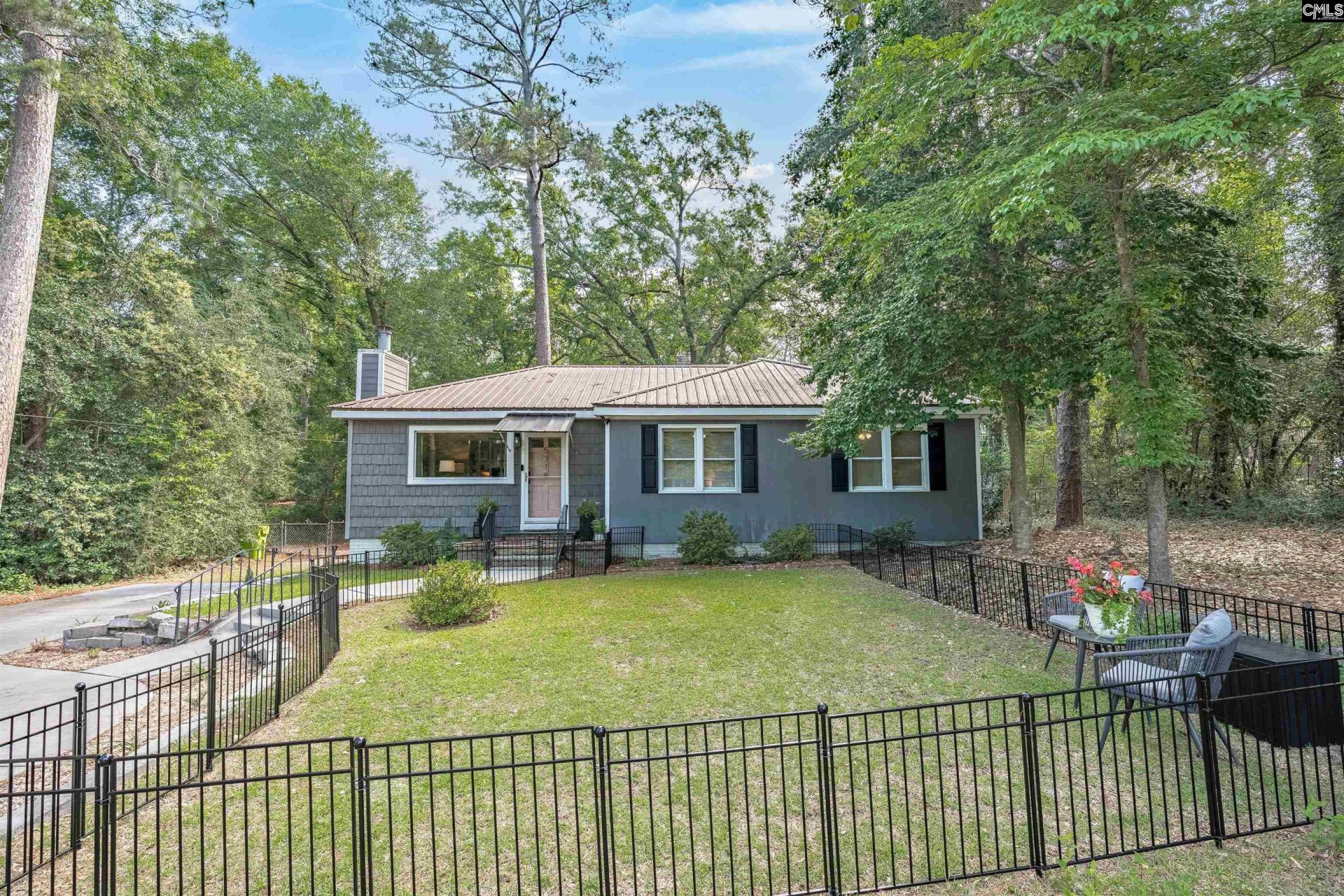5318 Pinestraw Road  Photo 4