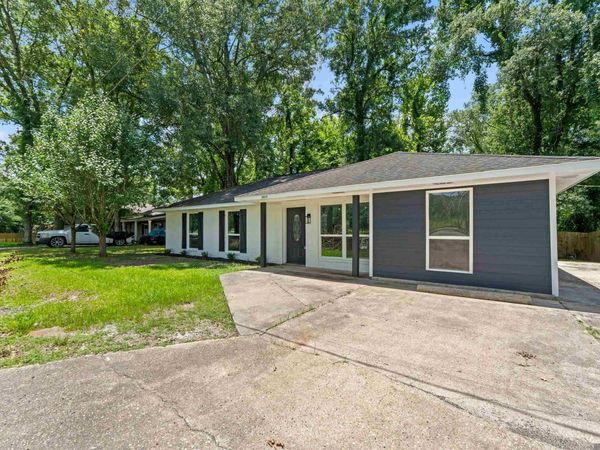 18615 Blythe Rd, Prairieville, LA 70769