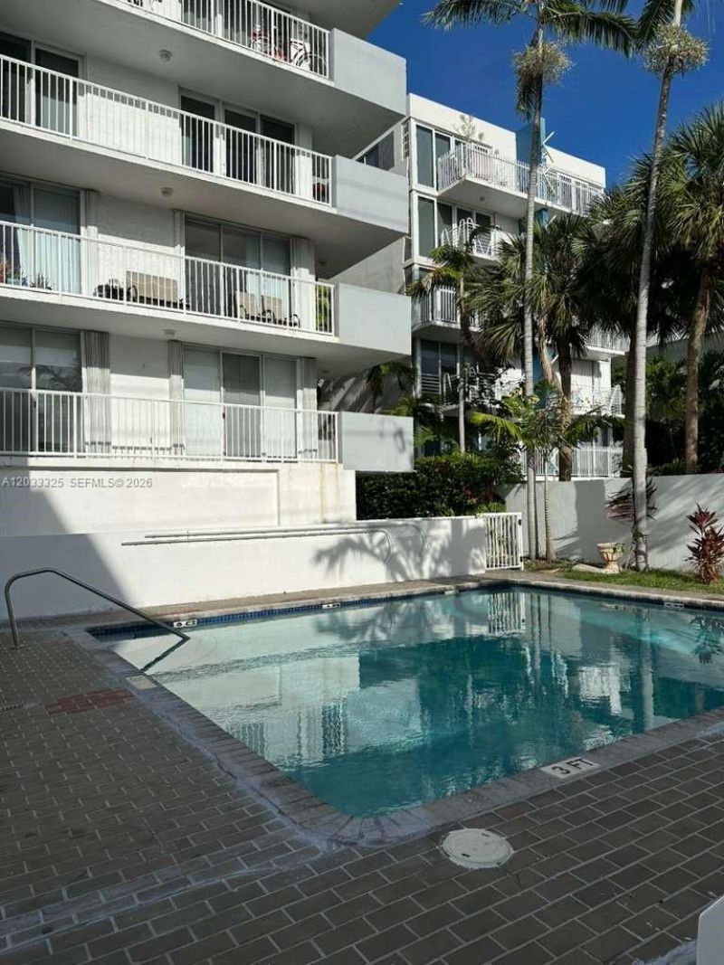7832 Collins Ave , Unit 406, Miami Beach, FL 33141 Photo