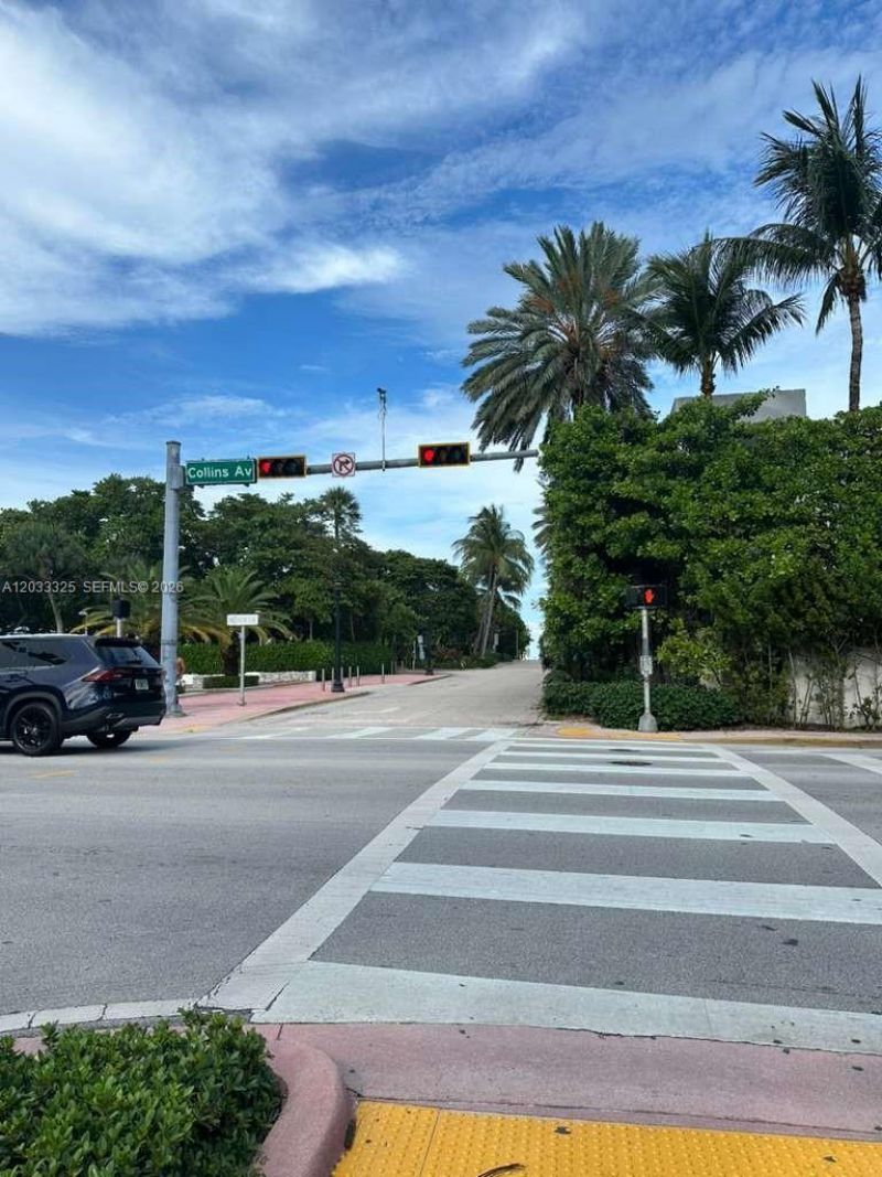 7832 Collins Ave , Unit 406, Miami Beach, FL 33141 Photo