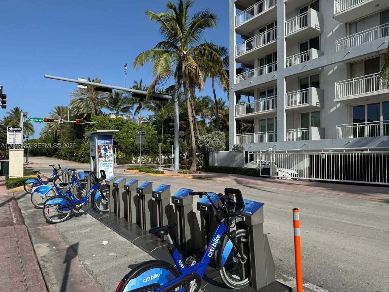 7832 Collins Ave, Unit 406, Miami Beach, FL 33141 Photo
