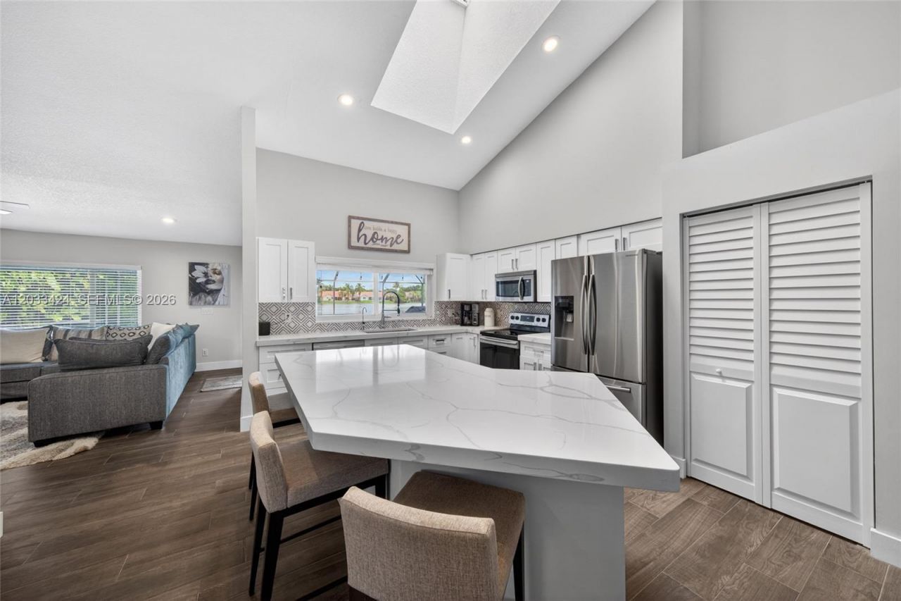 10761 NW 5th St, Plantation, FL 33324 Photo