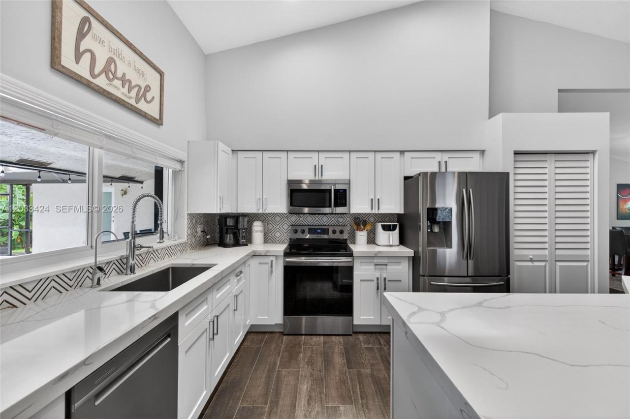 10761 NW 5th St, Plantation, FL 33324 Photo