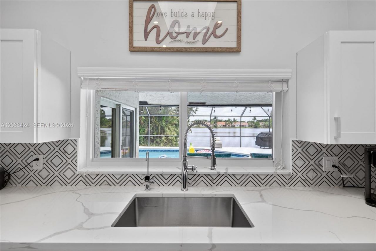 10761 NW 5th St, Plantation, FL 33324 Photo