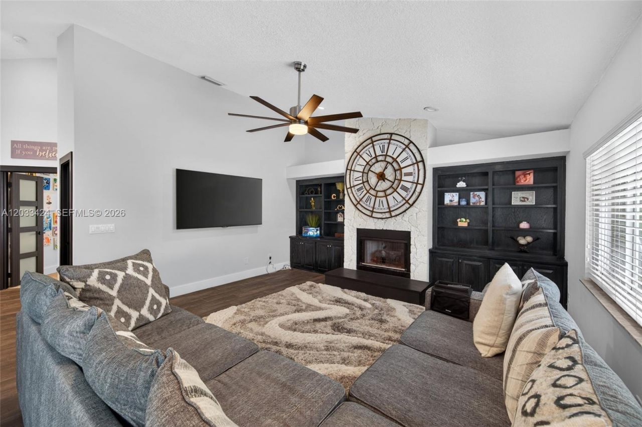 10761 NW 5th St, Plantation, FL 33324 Photo
