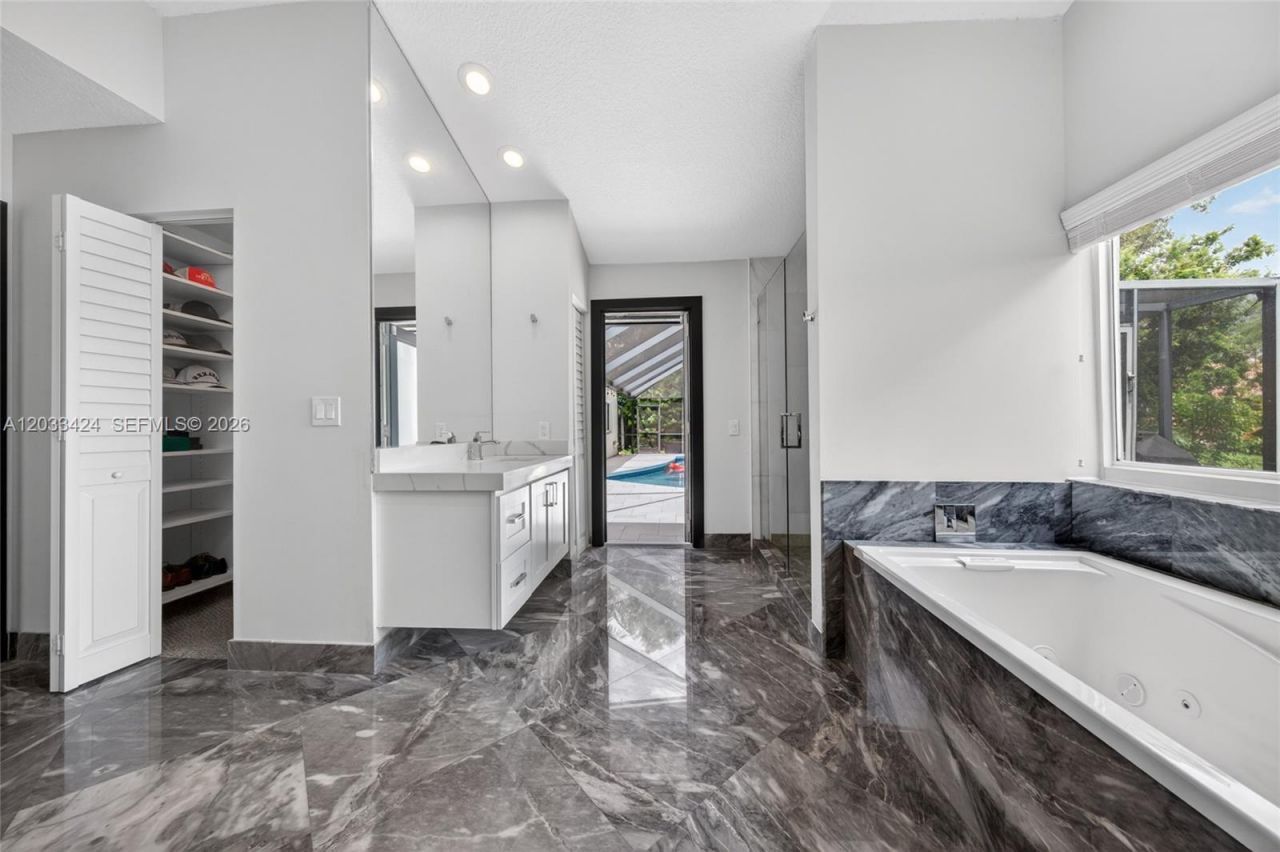 10761 NW 5th St, Plantation, FL 33324 Photo