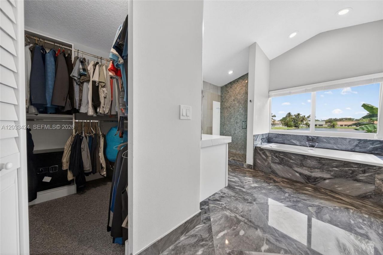 10761 NW 5th St, Plantation, FL 33324 Photo