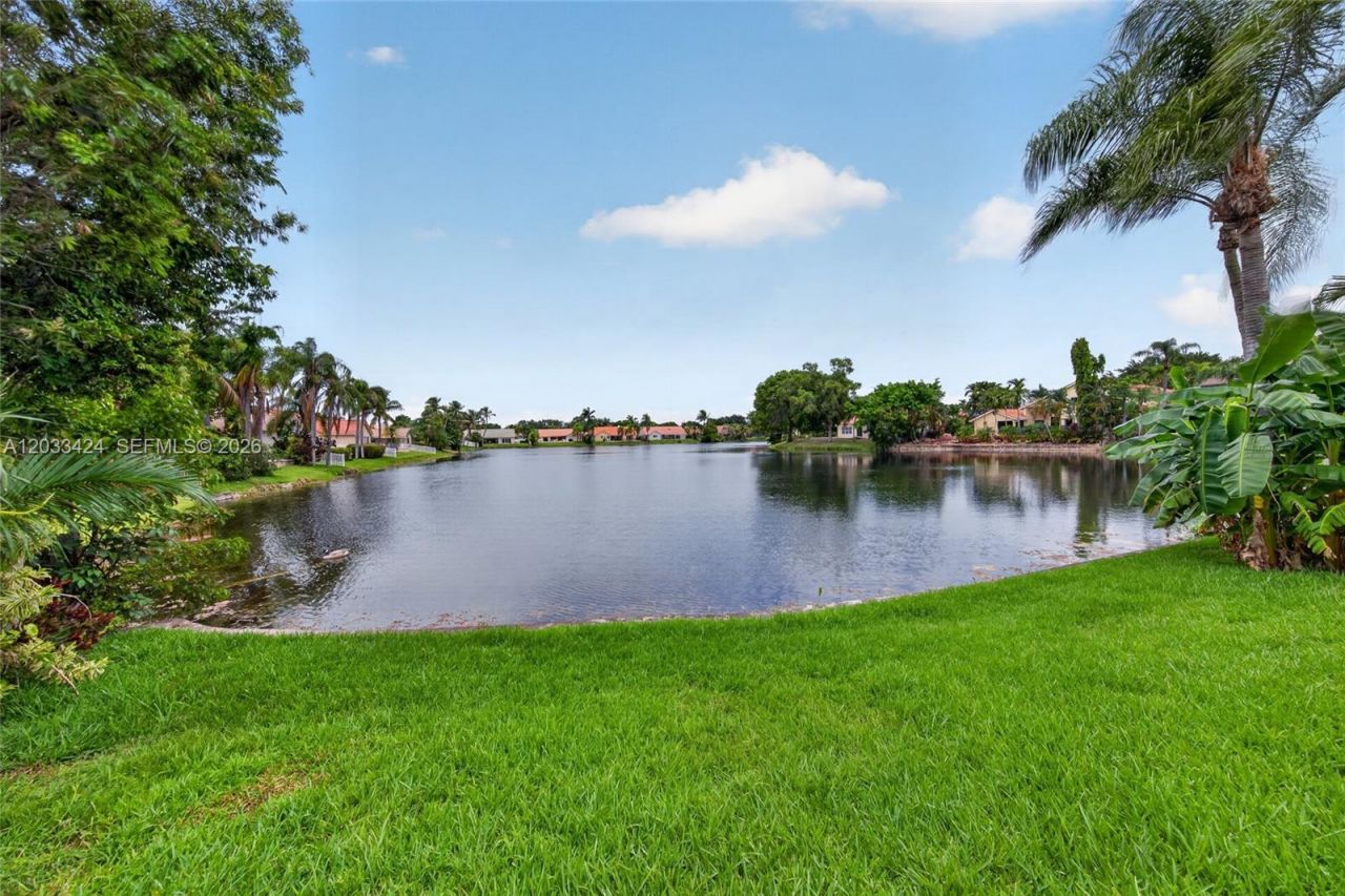 10761 NW 5th St, Plantation, FL 33324 Photo
