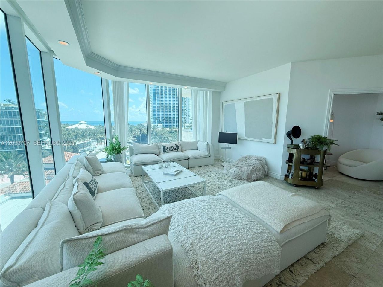 300 S Pointe Dr , Unit 705, Miami Beach, FL 33139 Photo