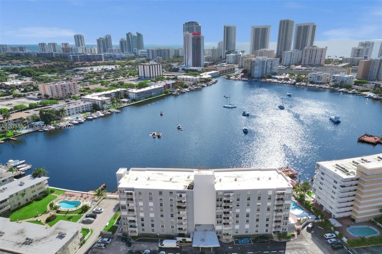 430 Golden Isles Dr , Unit 705, Hallandale Beach, FL 33009 Photo